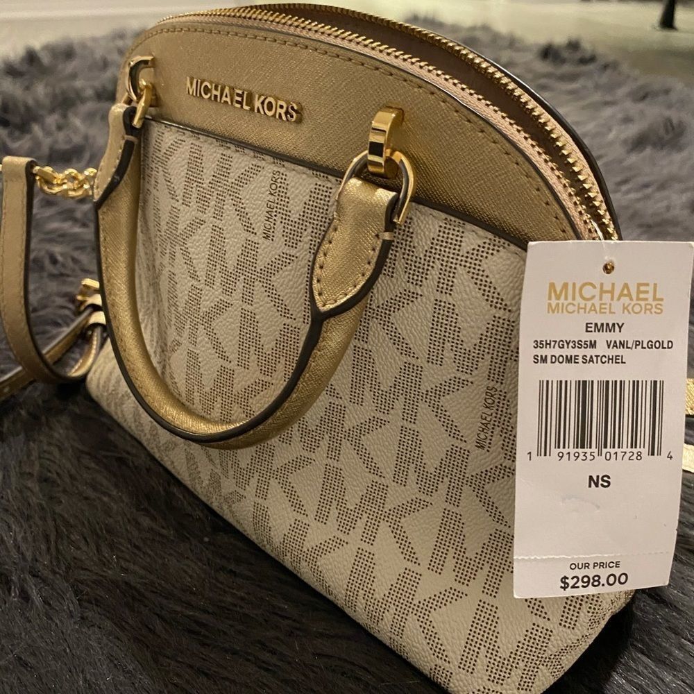 Nwt Michael Kors Emmy white and gold
crossbody - Picture 4 of 12